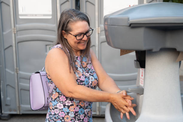 Best Wedding porta potty rental  in New London, IA